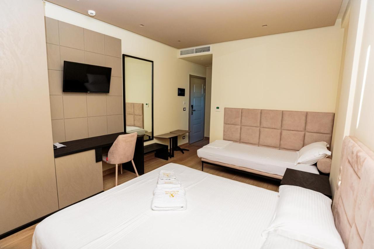 Vogue Boutique Hotel Влёра Экстерьер фото