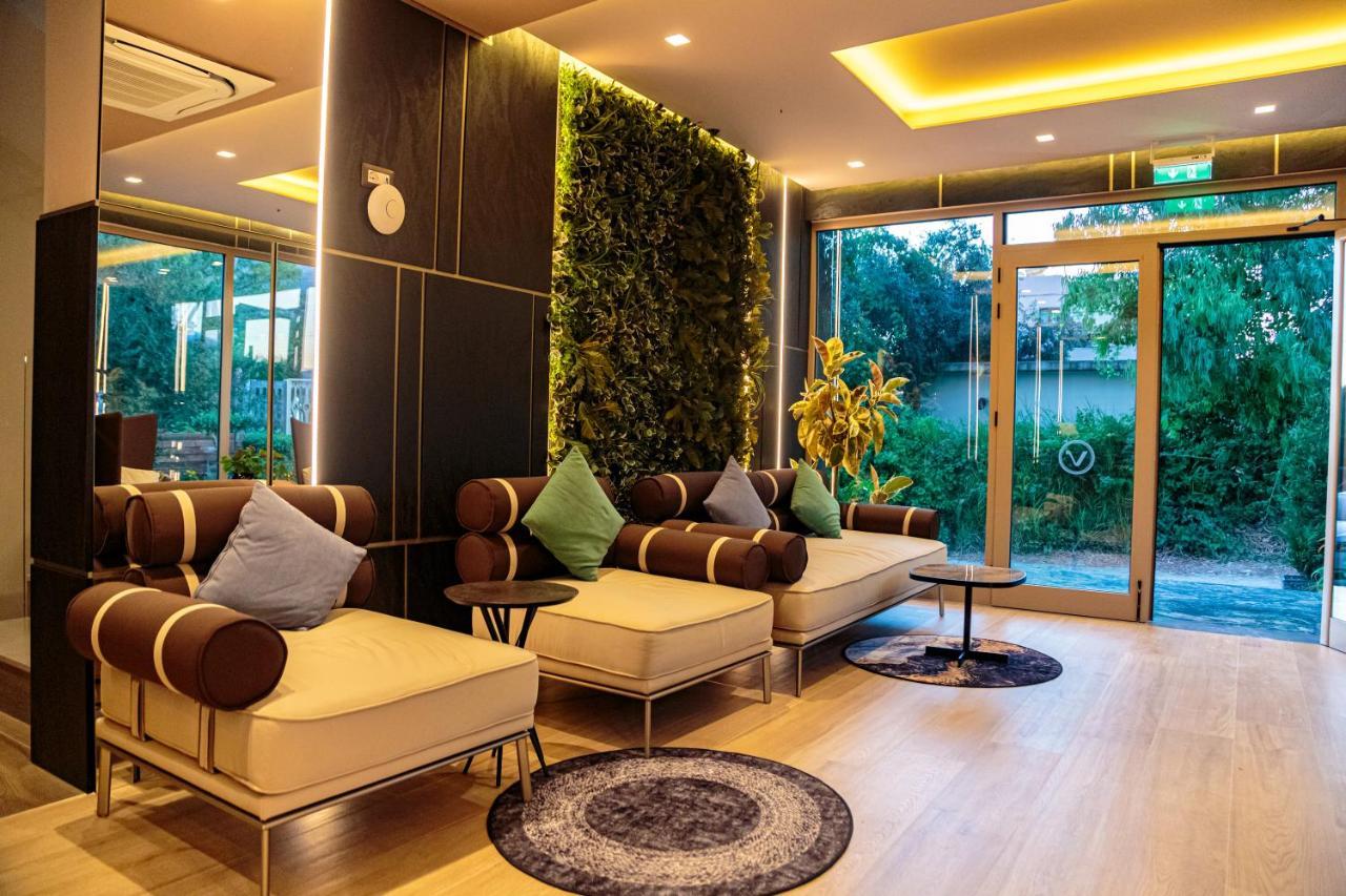 Vogue Boutique Hotel Влёра Экстерьер фото